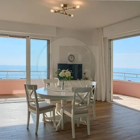 Le Coq Vista Mare Апартаменти